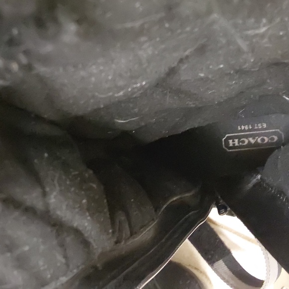 Woman’s Coach black Marietta winter boots with fur tops size 7.5 - Picture 12 of 16